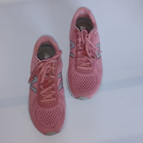 New Balance Women's Arishi Mesh Salmon Pink Athletic Shoes  Breathable Size 8 - Picture 7 of 8